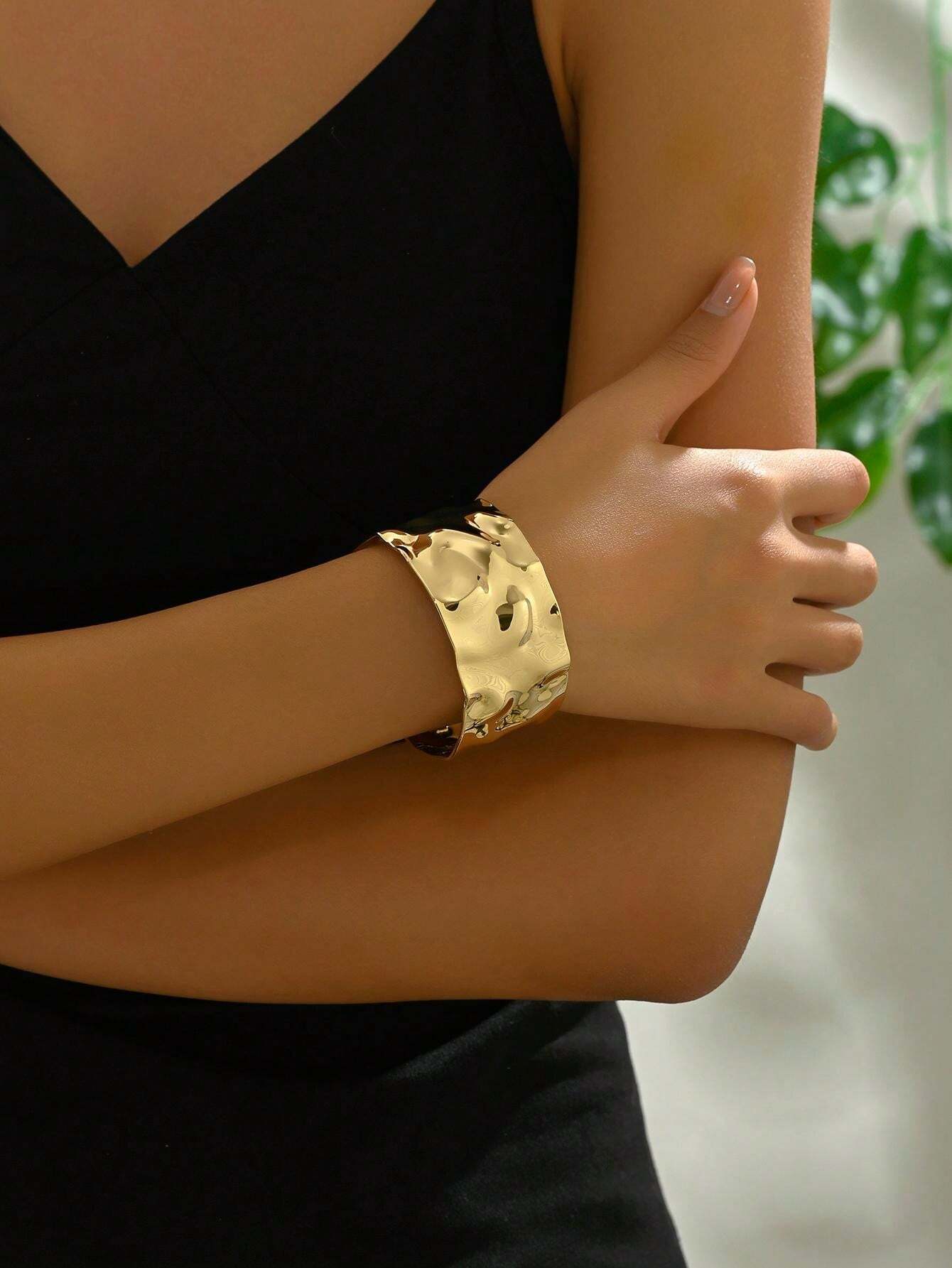 Agnessa | Hammered Cuff Bracelet