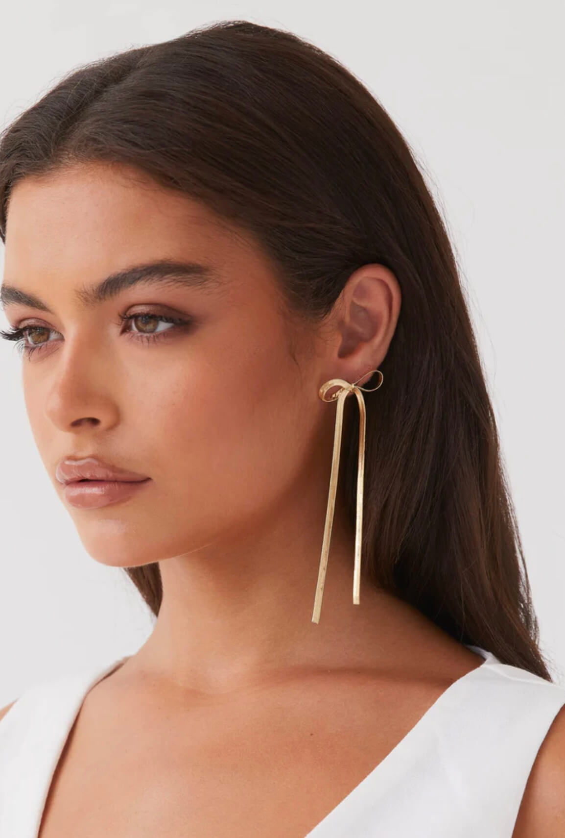 Nemain | Elegant Bow Earrings