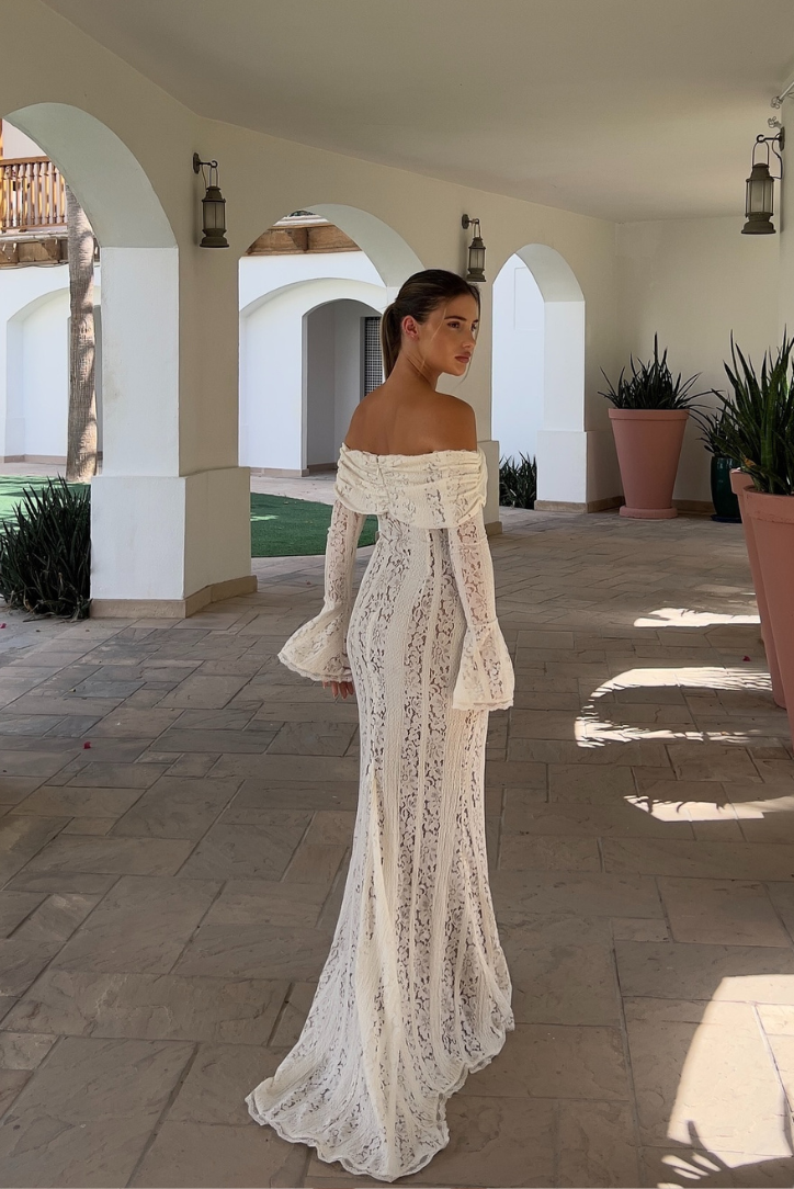 Isolde | Romantic Lace Gown