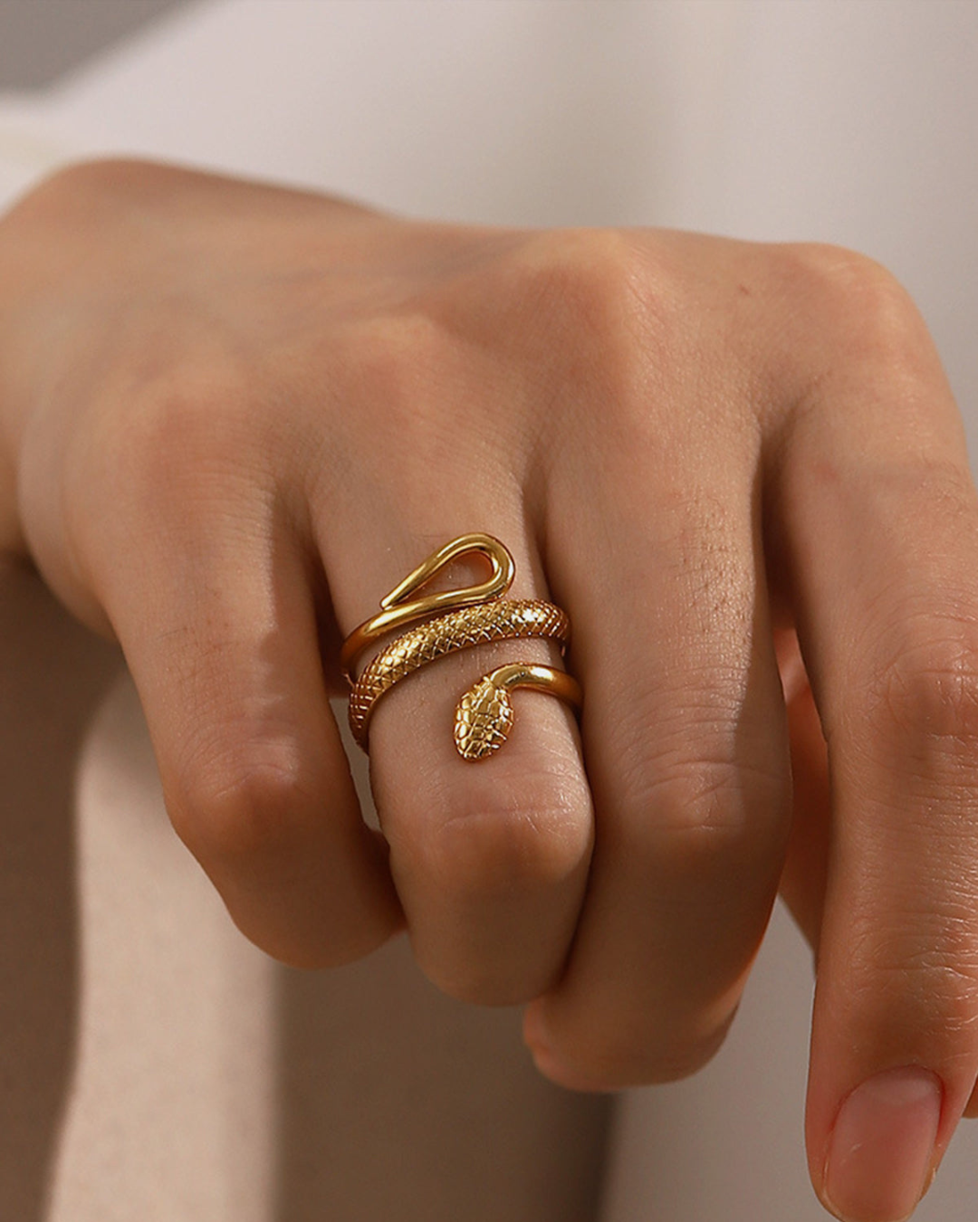 Faelina | Sculpted Serpent Ring