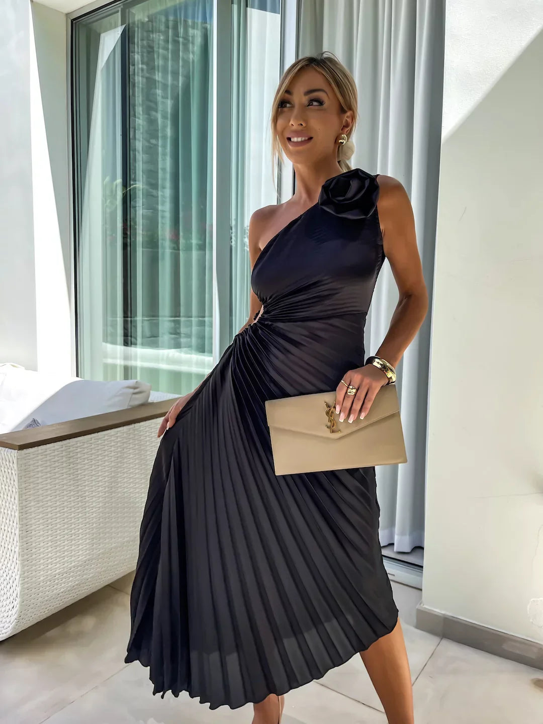 Ophelia | Chic Pleated Dress