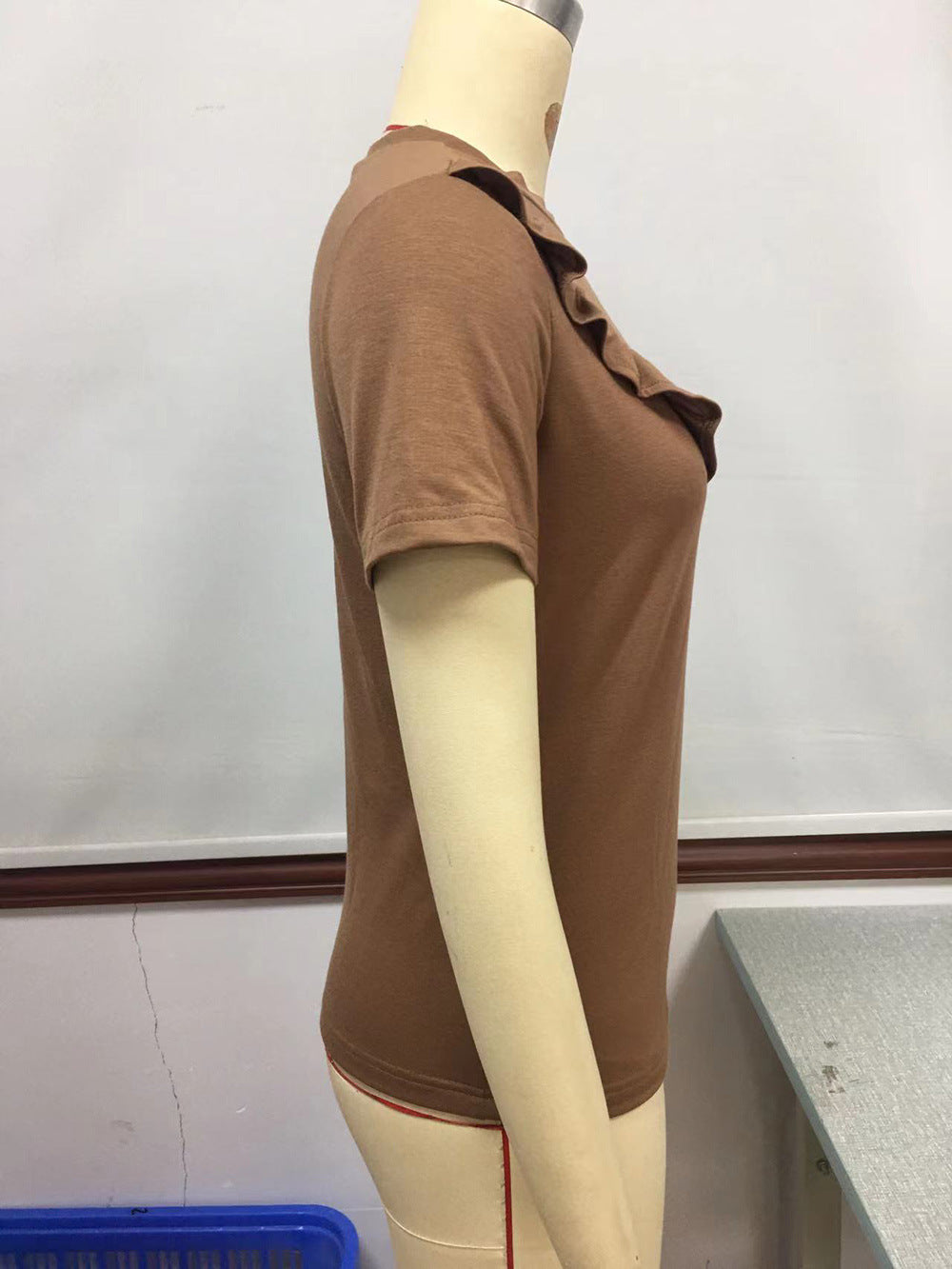 The New Summer Cut-out T-shirt With Short Sleeves