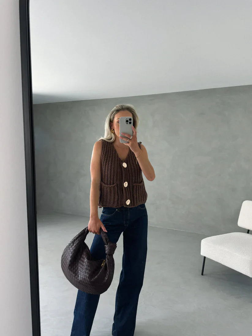 Kiveli | Chunky Knit Button Vest