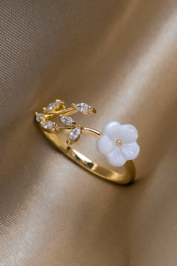 Gwenda | Gold Blossom Ring