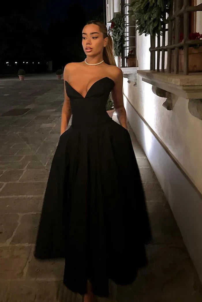 Rilletta | Strapless Sweetheart Dress