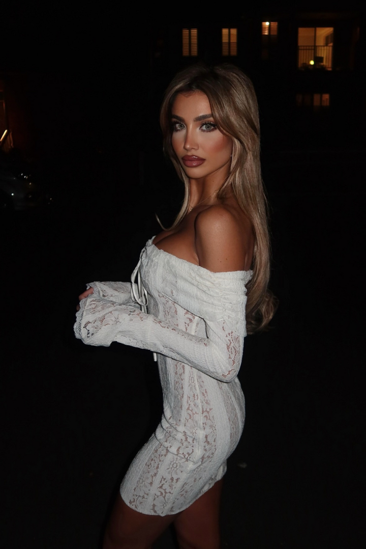 Evelora | Off-Shoulder Lace Corset
