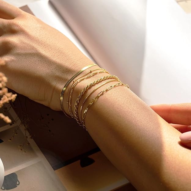 Jorina | Chic Gold Bracelet Set
