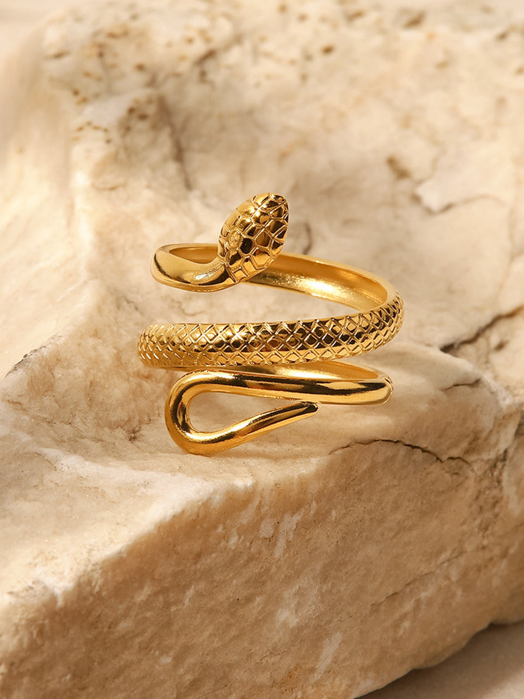 Faelina | Sculpted Serpent Ring