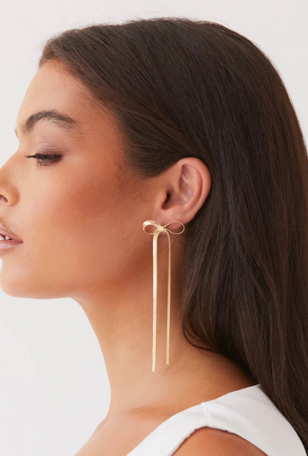 Nemain | Elegant Bow Earrings