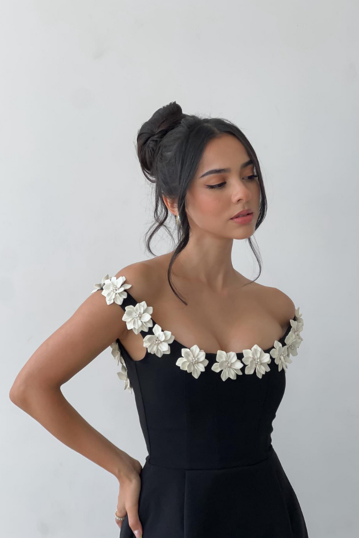 Wynora | Off-Shoulder Floral Mini Dress