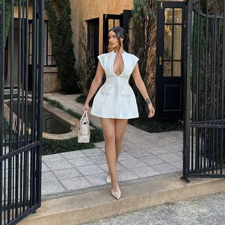Belora | Plunge Neck Structured Dress