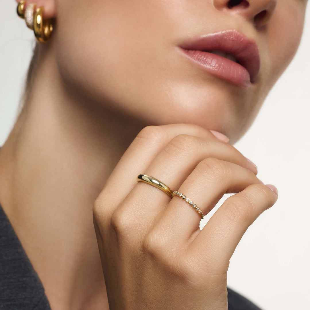 Zinovia | Classic Eternity Band