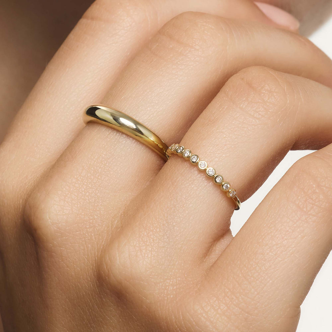 Zinovia | Classic Eternity Band