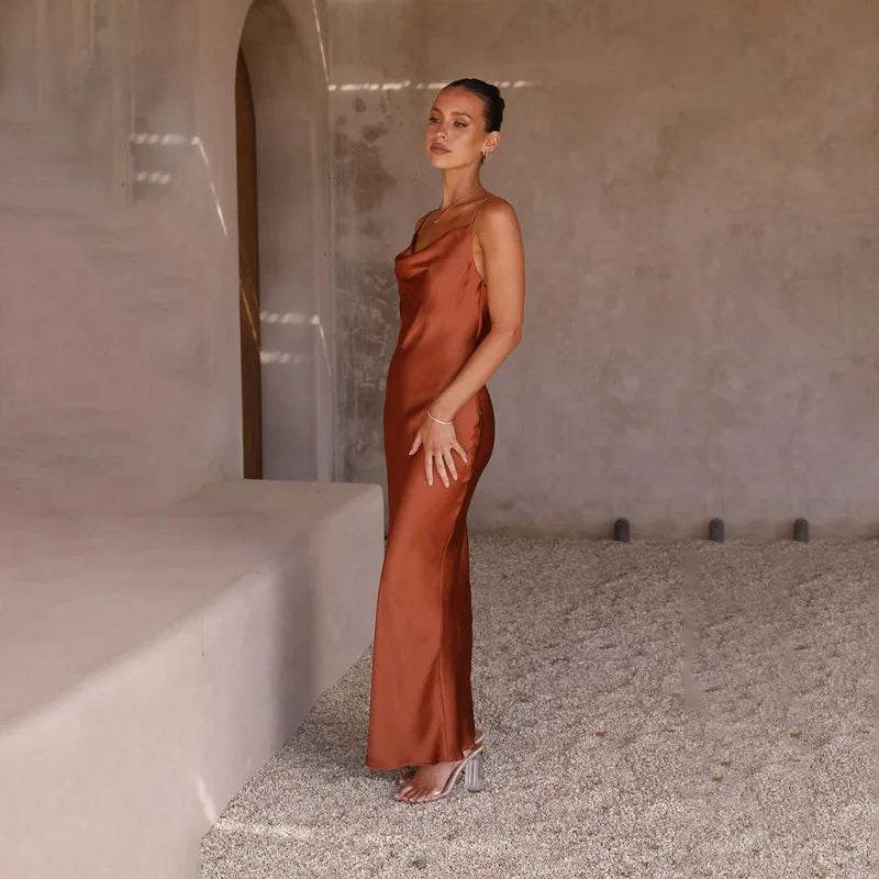 Sorrel | Robe en Satin Rayonnant