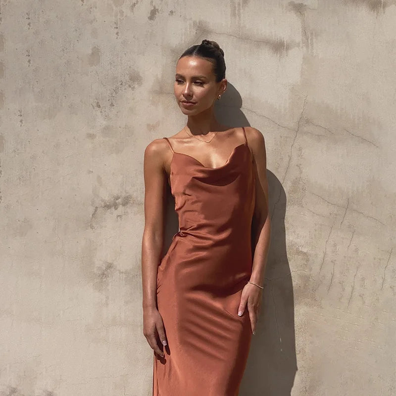 Sorrel | Robe en Satin Rayonnant