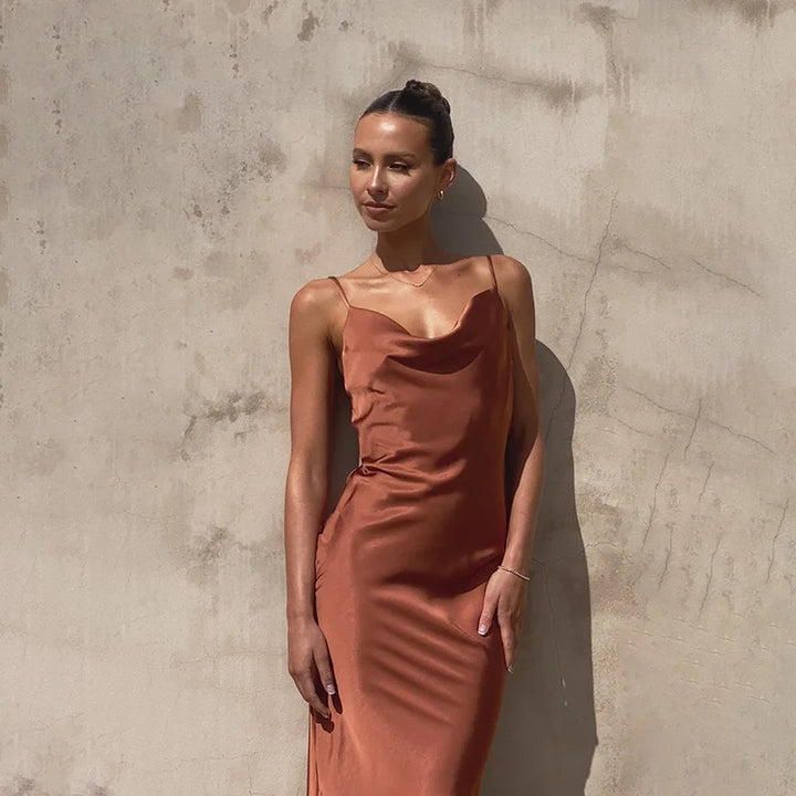 Sorrel | Robe en Satin Rayonnant
