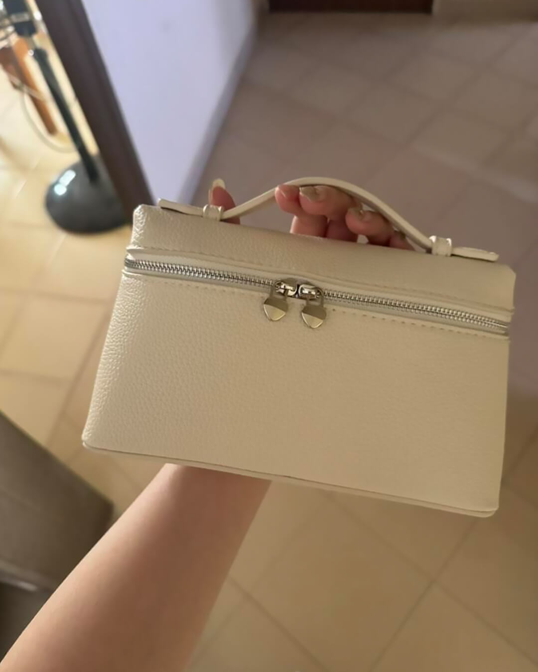 Desdemona | Pebbled Leather Box Bag