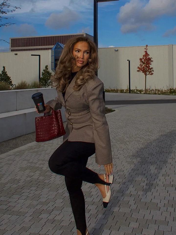 Solveira | Fitted Checked Blazer