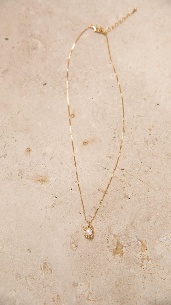 Rowanthe | Elegant Pearl Pendant Necklace