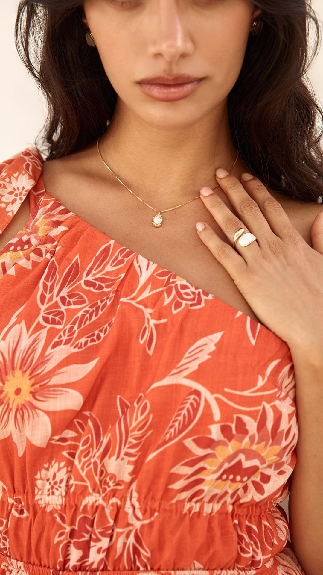 Rowanthe | Elegant Pearl Pendant Necklace