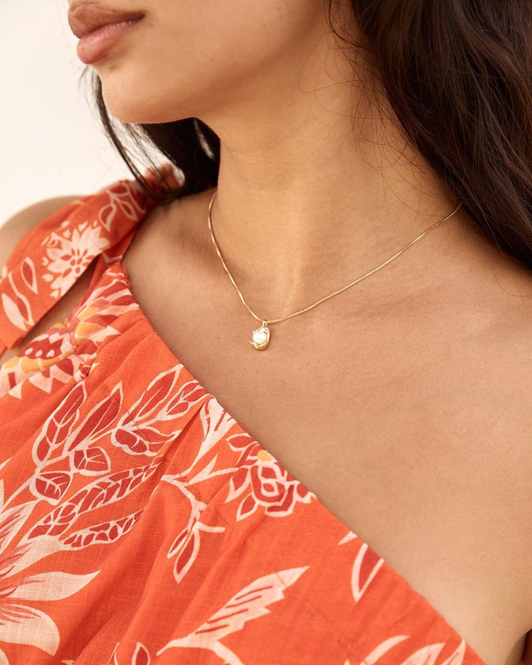 Rowanthe | Elegant Pearl Pendant Necklace