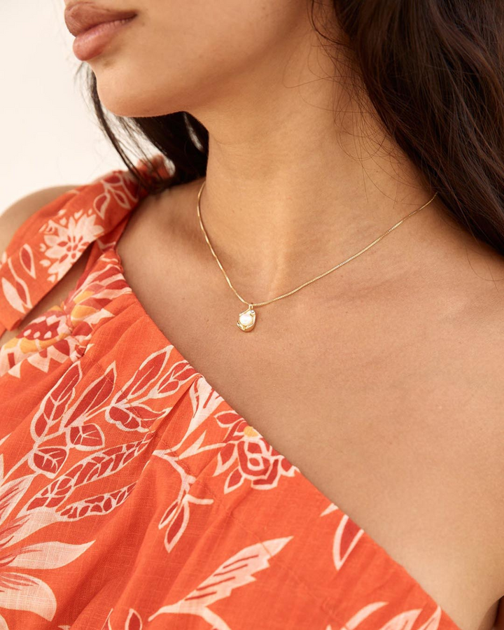 Rowanthe | Elegant Pearl Pendant Necklace