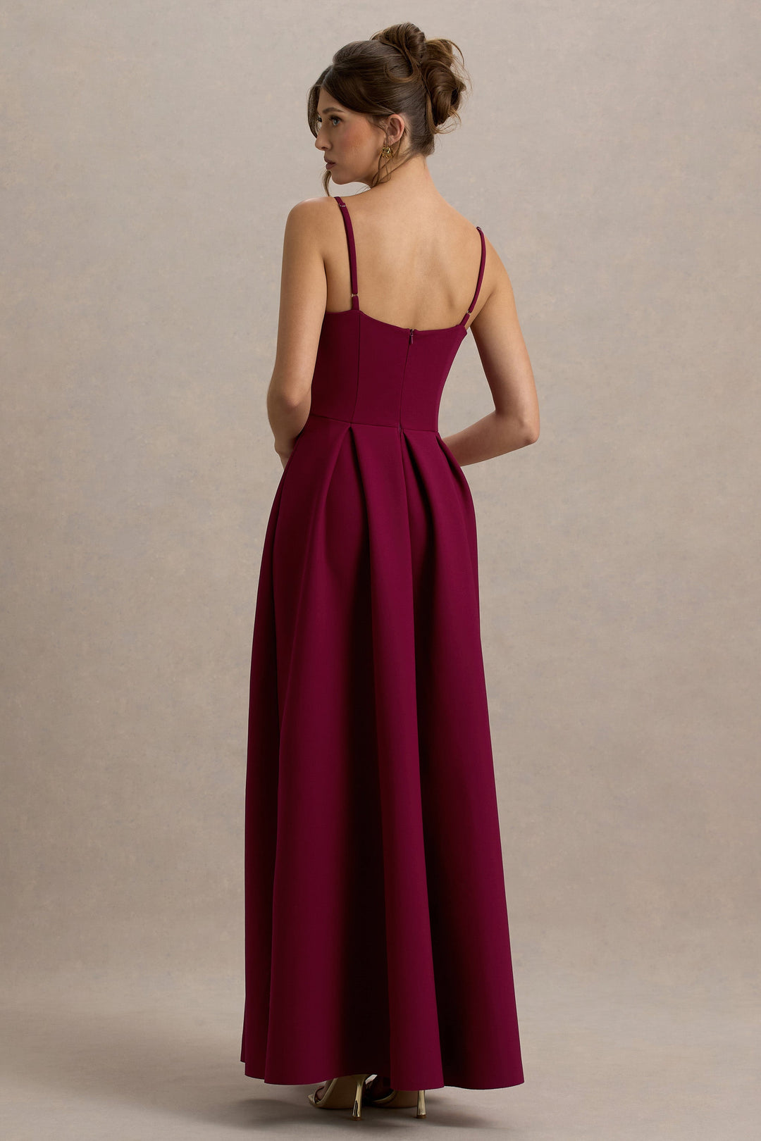 Bambina | Burgundy Scoop-Neck Pleated Maxi Dress