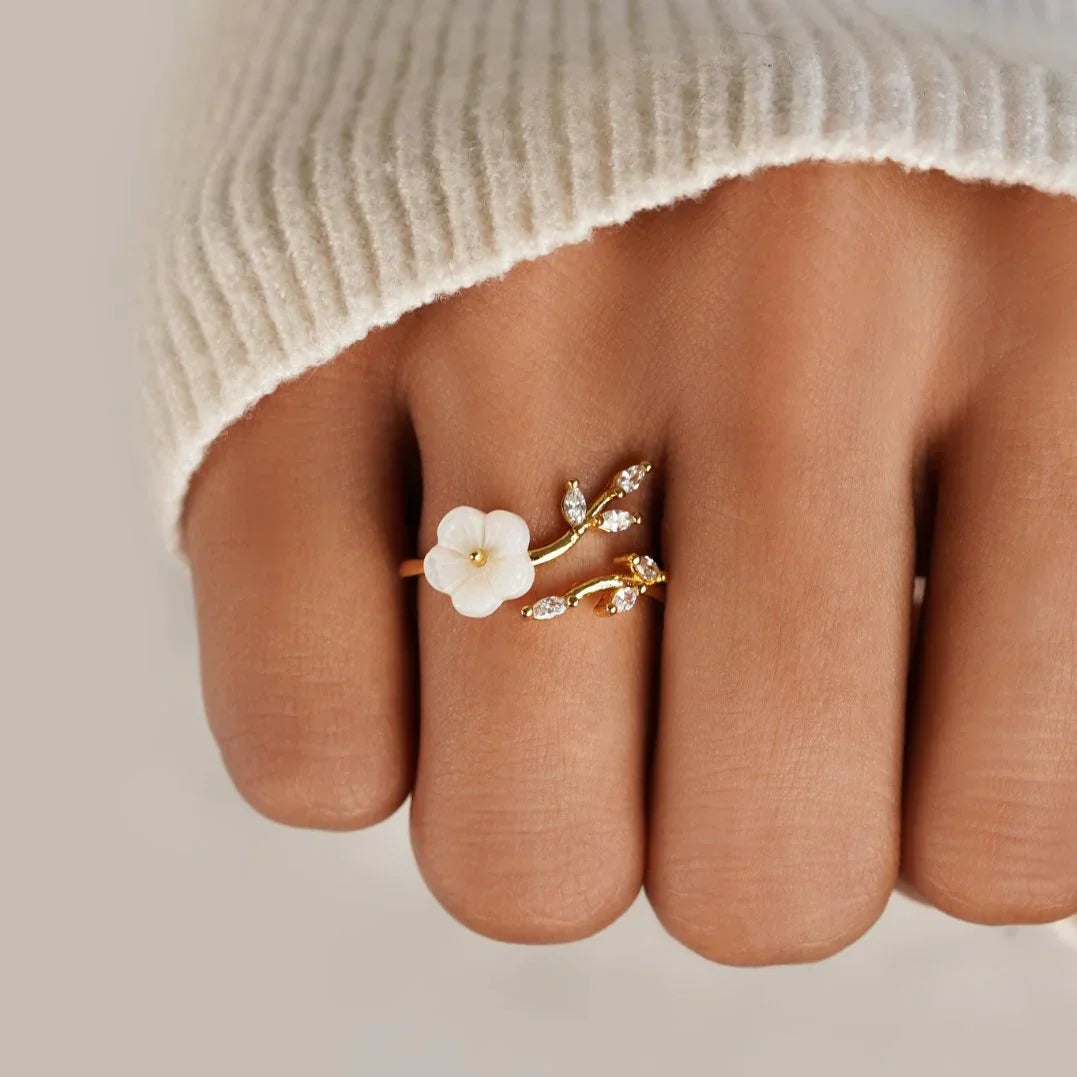 Gwenda | Gold Blossom Ring