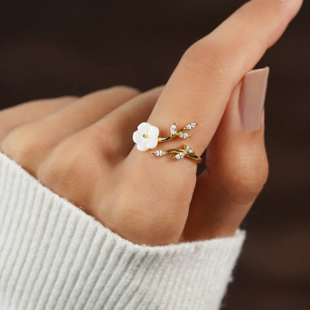 Gwenda | Gold Blossom Ring