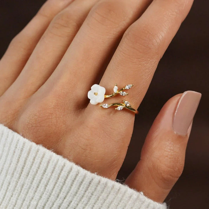 Gwenda | Gold Blossom Ring